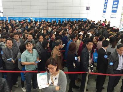 老板電器團(tuán)購(gòu)活動(dòng)引爆無(wú)錫,創(chuàng)單一品牌到場(chǎng)人數(shù)、銷(xiāo)售額雙紀(jì)錄 - 今日頭條(www.toutiao.com)